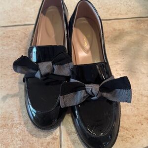 Bandolino Black Patent Loafers with Striped Bow